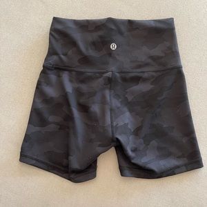 Lululemon Wunder Train Short